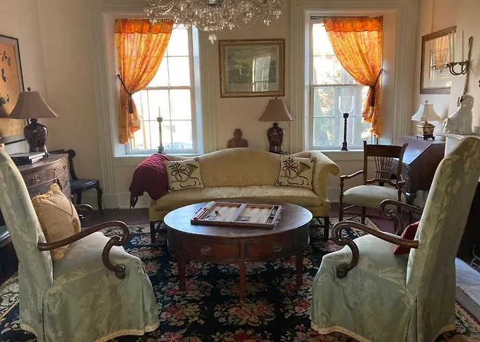 The Federal House 4*