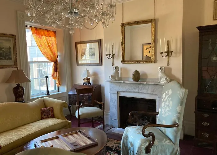 The Federal House Bed & Breakfast Galena