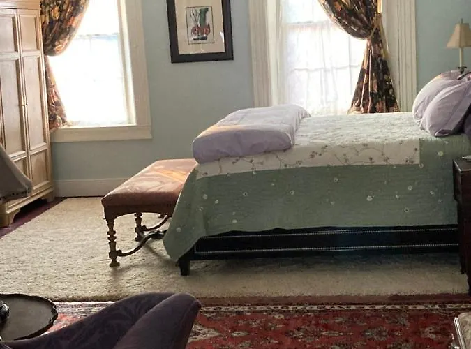 The Federal House Bed & Breakfast
