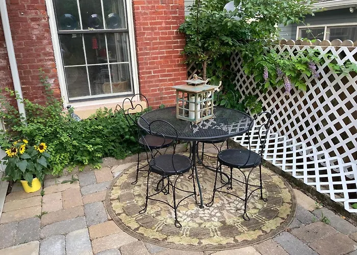 The Federal House Bed & Breakfast